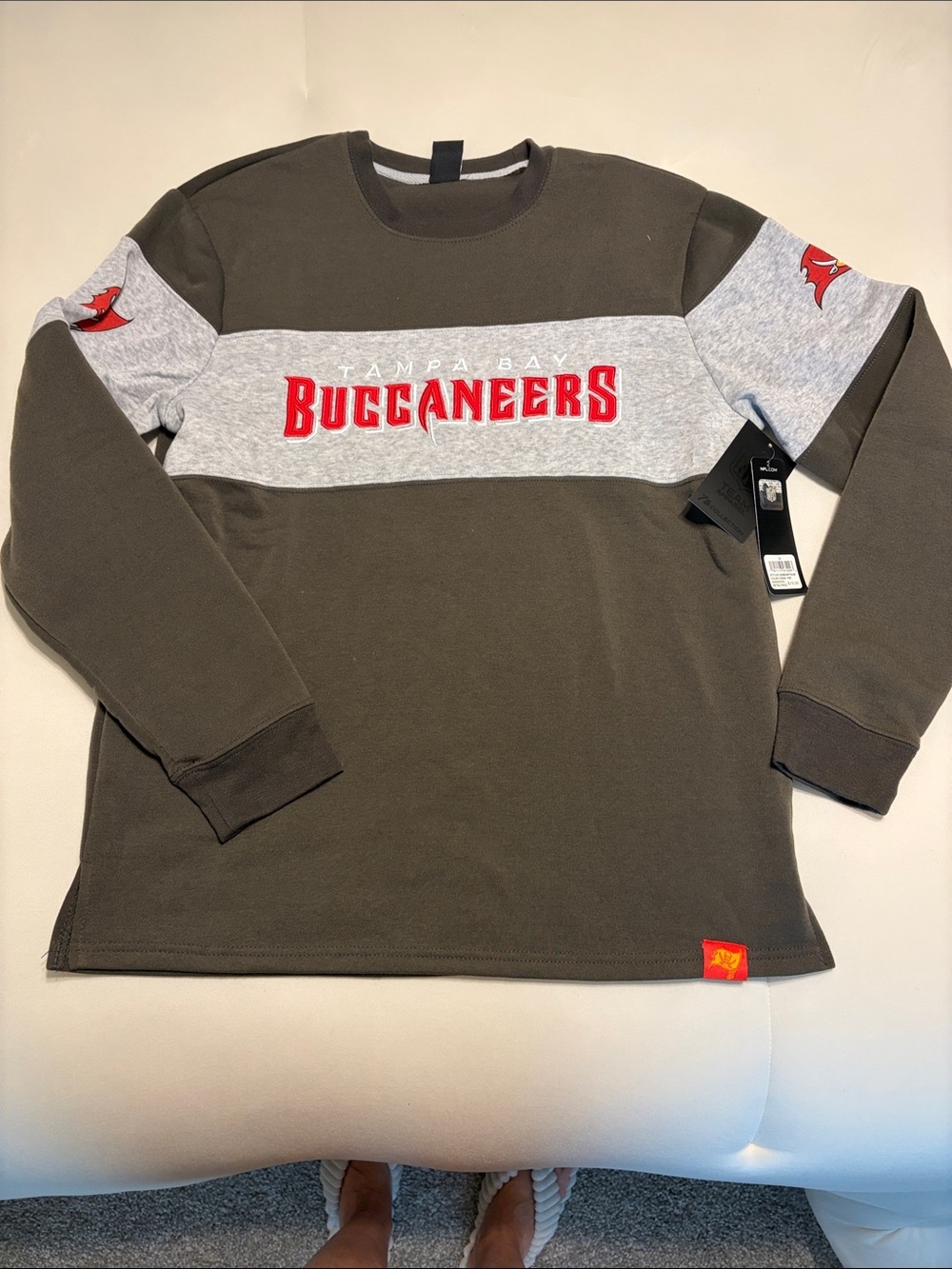 Tampa Bay Buccaneers Crewneck Sweatshirt - Olive/Gray